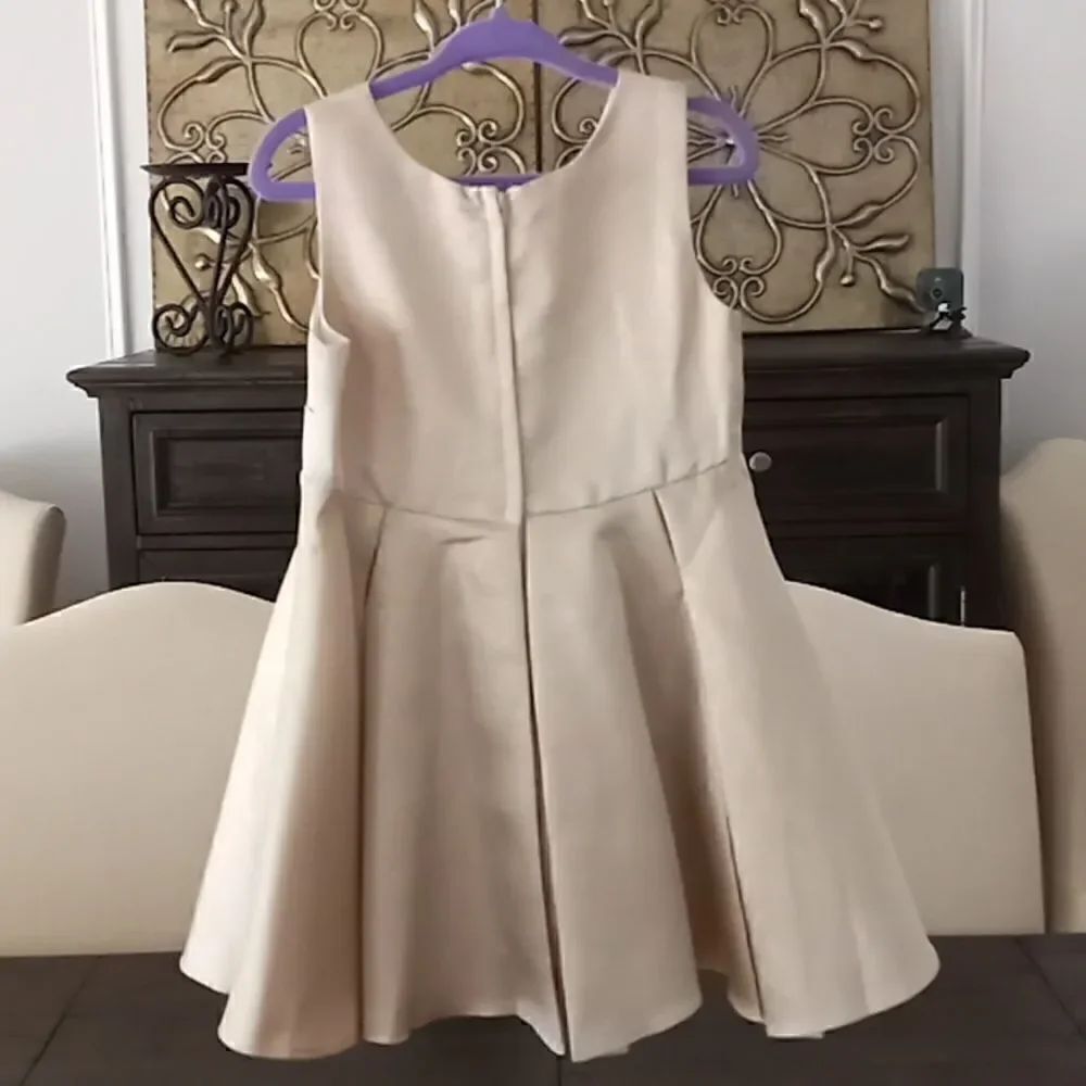 little girls dress gold bow detail up front zipper back great condition - Picture 3 of 4